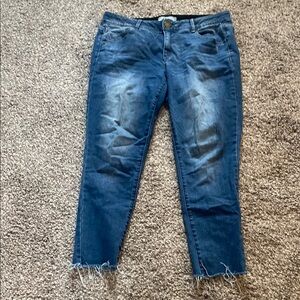 Blue Ankle Cropped Jeans with Distressed Hem